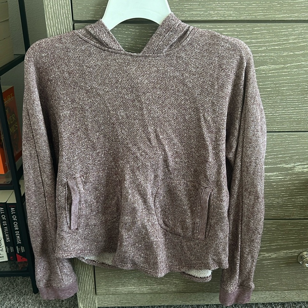 Maroon sweatshirt, like new
